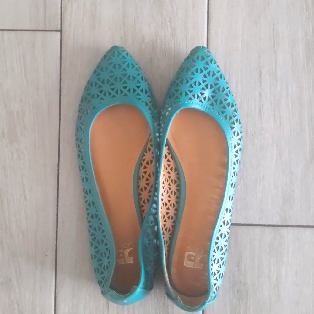Joe’s Jeans pale turquoise cutout leather pointed toe flats